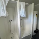 aktion-sanitaercontainer-20-fuss-dusche-wc-021048085-innen-5