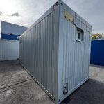 aktion-sanitaercontainer-20-fuss-13202-dusche-aussen-2