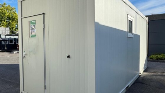 aktion-sanitaercontainer-20-fuss-dusche-wc-021585744-außen-1