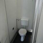 aktion-sanitaercontainer-20-fuss-151215463-wc-damen-herren-aussen-6