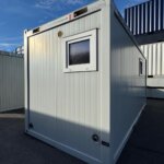 aktion-sanitaercontainer-20-fuss-dusche-wc-021585744-außen-2