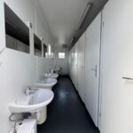 aktion-sanitaercontainer-20-fuss-wc-damen-021582906-innen-1