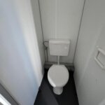 aktion-sanitaercontainer-20-fuss-wc-damen-021582906-innen-2