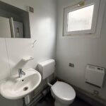 aktion-sanitaercontainer-20-fuss-021810322-schwarz-weiß-aussen-7