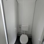 aktion-sanitaercontainer-20-fuss-wc-damen-021582906-innen-4